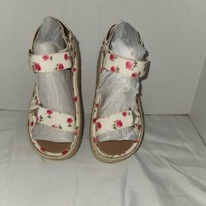 AEROSOLES Floral Espadrilles - Cream and Pink
